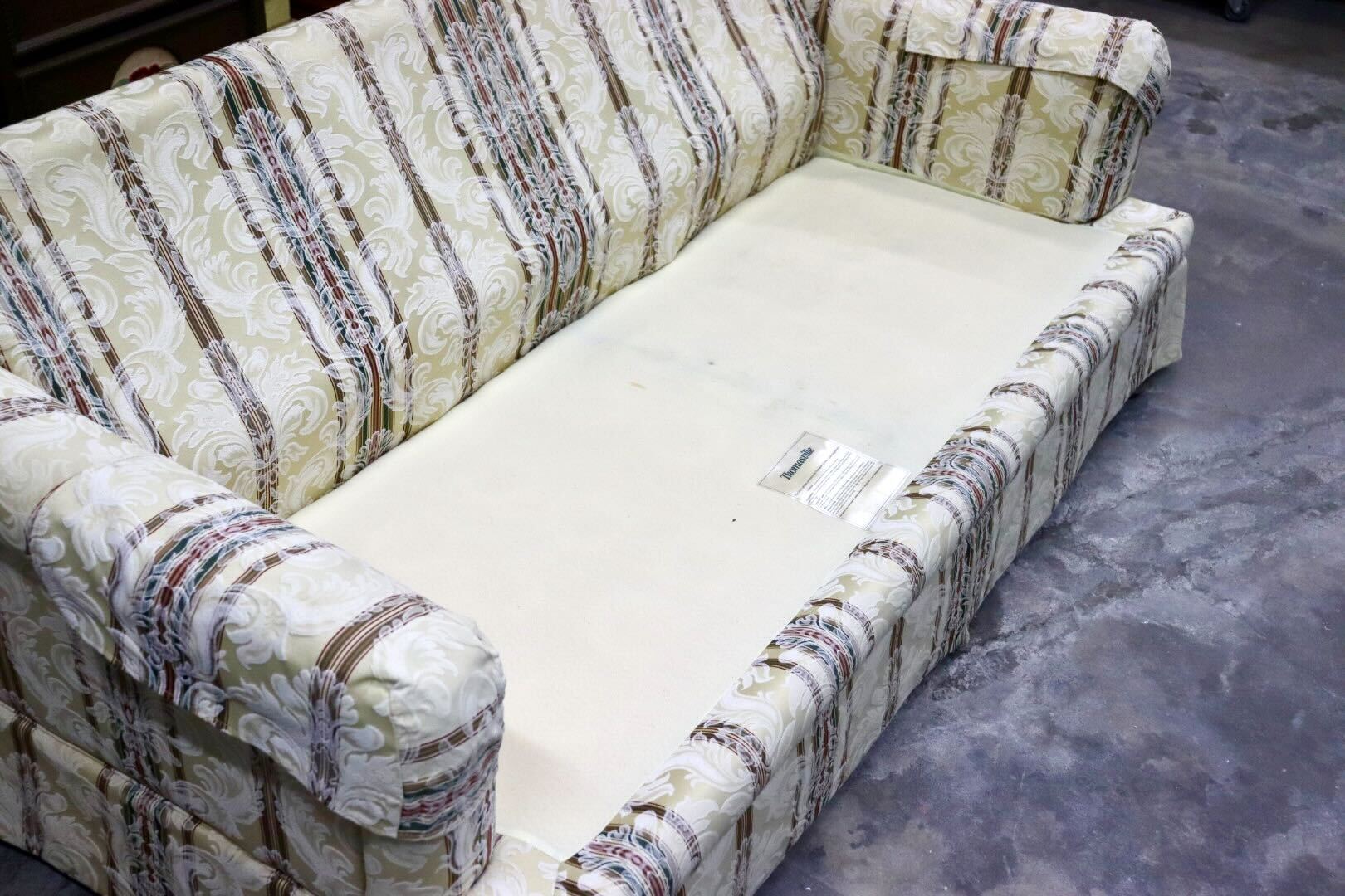 GMIH352○Thomasville / トーマスビル 3人掛けソファ トリプルソファ 長椅子 ファブリック エレガント クラシック