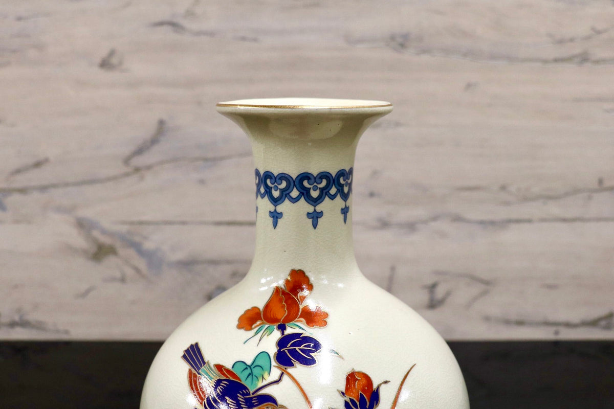 GMJH332AW◯有田焼 哲山窯 花瓶 花器 花入 花生 壺 華道具 インテリア 色絵 花鳥図 陶器 共箱 和モダン 伝統工芸