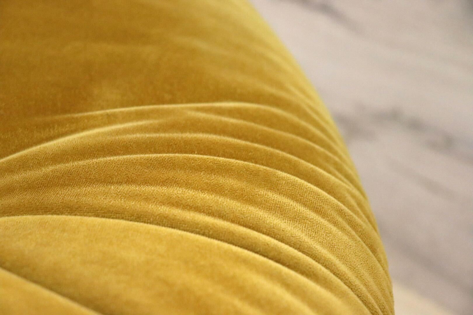 GMIK759B○KARE / カレ Mila ミラ ダイニングチェア 食卓椅子 ファブリック イエロー ベルベット調 モダン 定価約4.3万 廃番 希少 美品