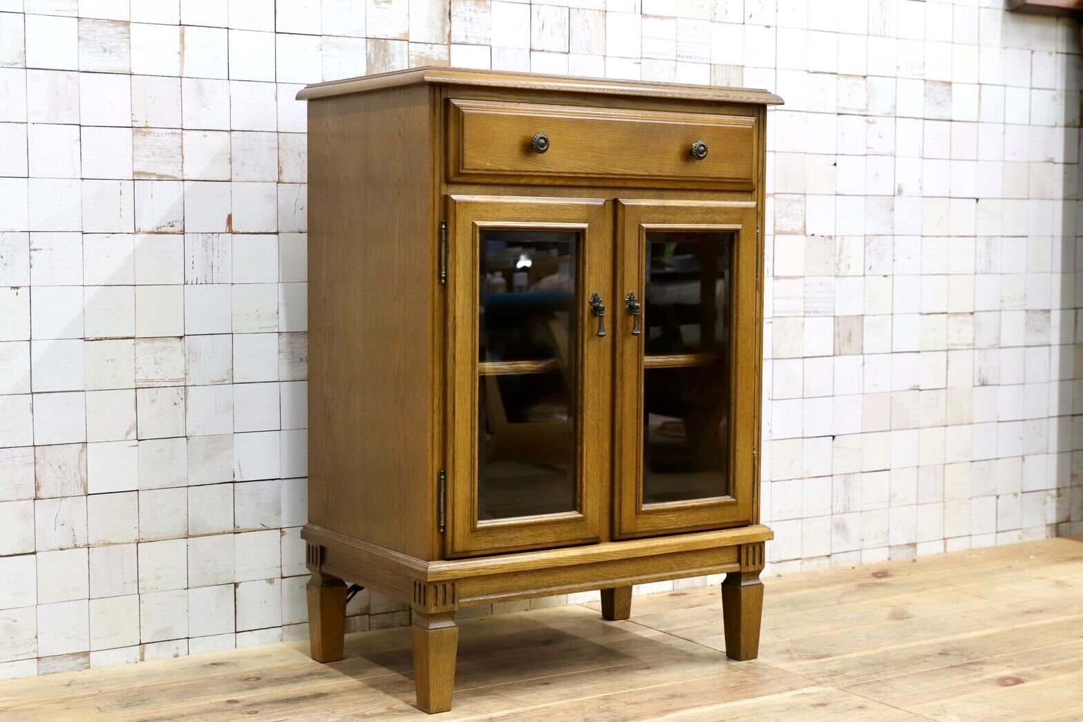 GMIK883〇domani / ドマーニ オーク材キャビネット サイドボード リビングボード 収納家具 クラシック アンティーク調 カリモク最高峰