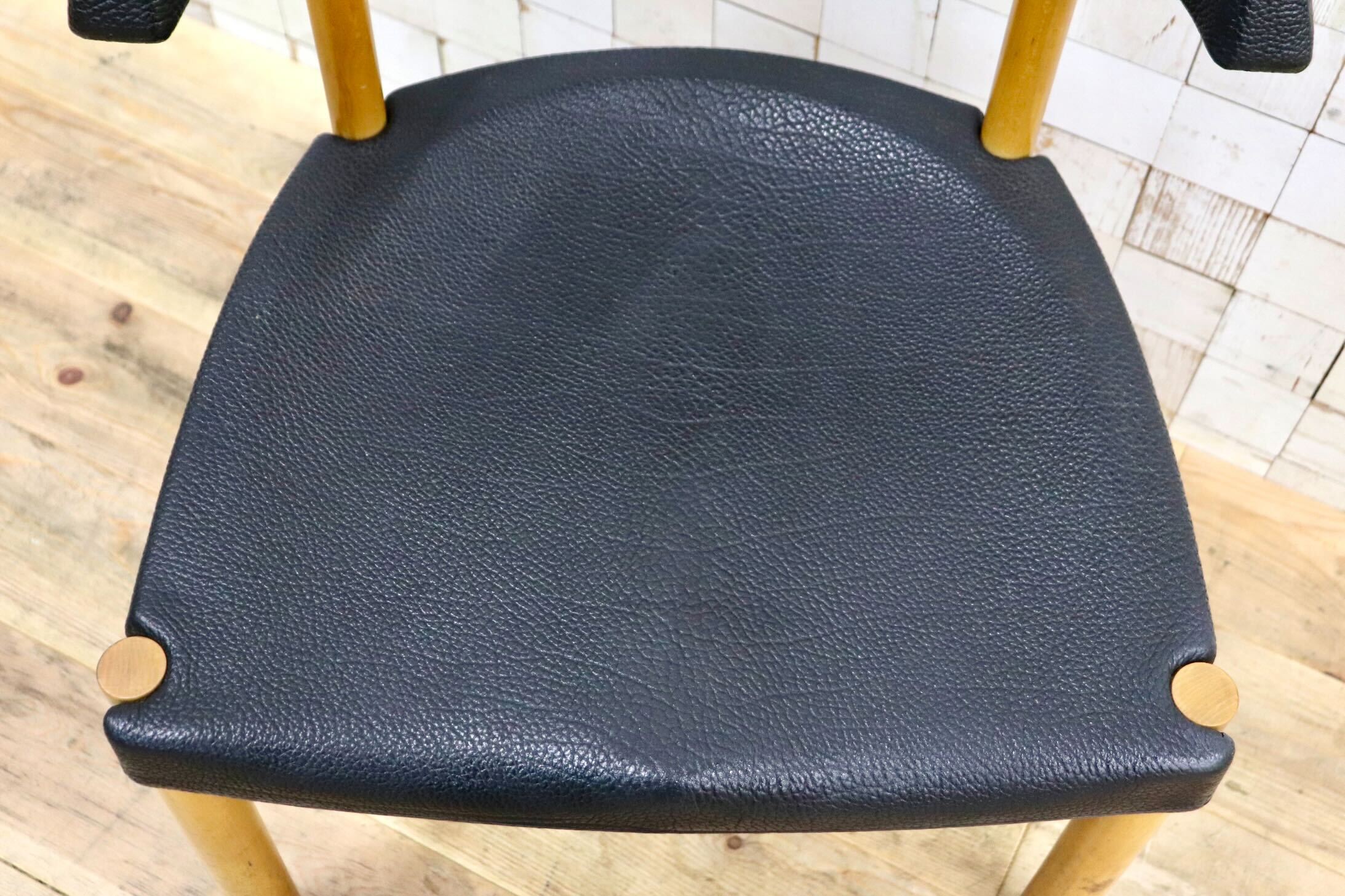 GMIN7D〇Cassina / カッシーナ レオナルドチェア ダイニングチェア Strassle collection社 スイス 椅子 ブラック 北欧スタイル