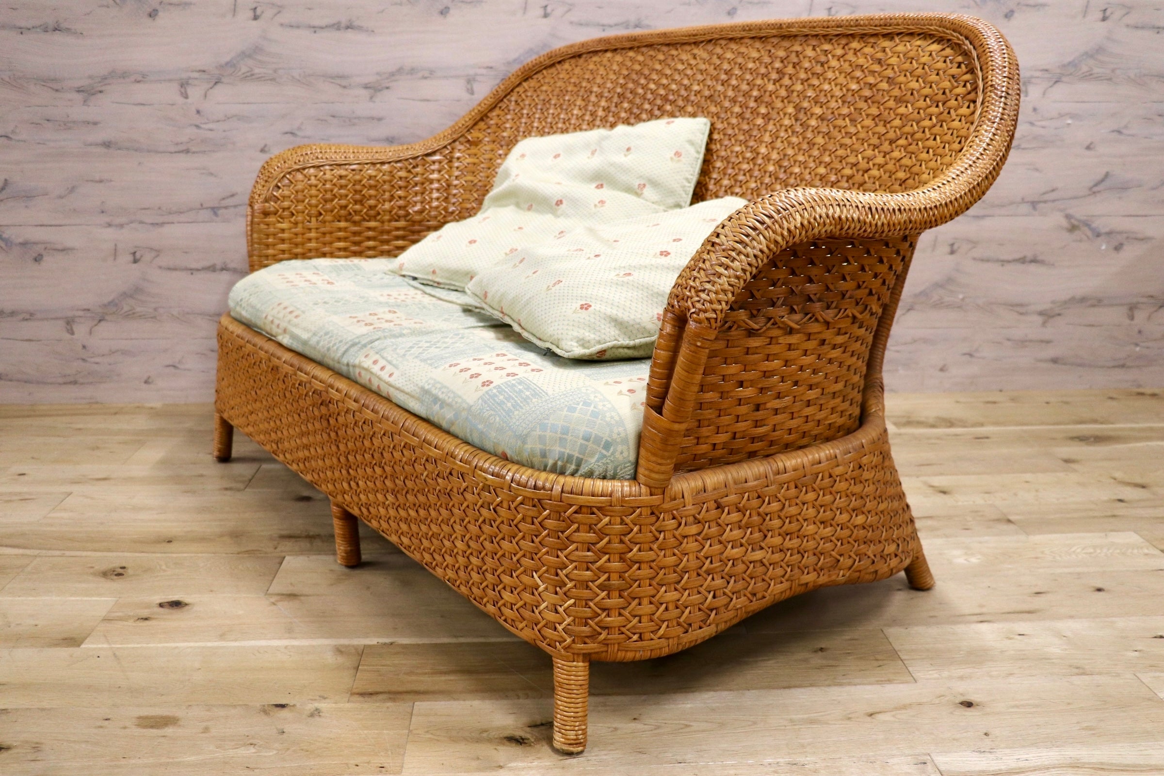 GMJH218B○てづくりぐみ ラタンソファ 2人掛けソファ ラブソファ ファブリック 椅子 昭和レトロ アンティーク 稀少
