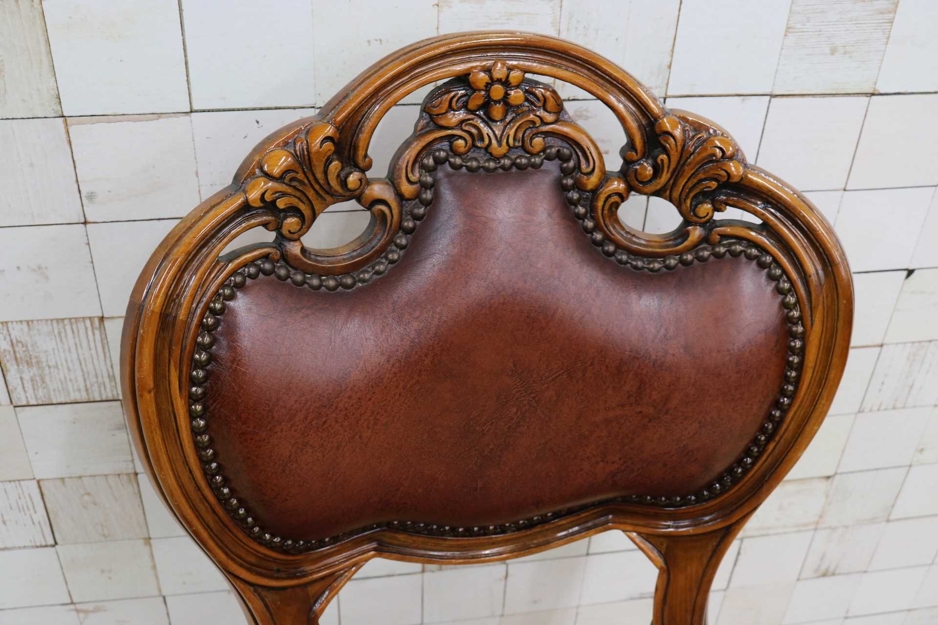 GMHH470C○イタリア製 ロココ調 ダイニングチェア 食卓椅子 レザー 鋲打ち 彫刻 アンティーク エレガント ヨーロピアン クラシック 猫脚