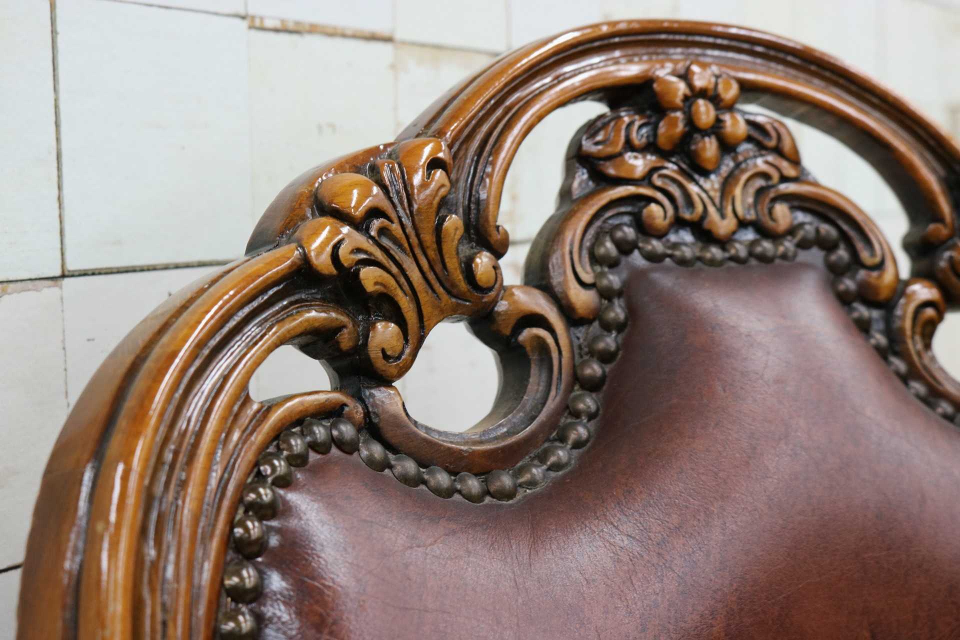 GMHH470C○イタリア製 ロココ調 ダイニングチェア 食卓椅子 レザー 鋲打ち 彫刻 アンティーク エレガント ヨーロピアン クラシック 猫脚