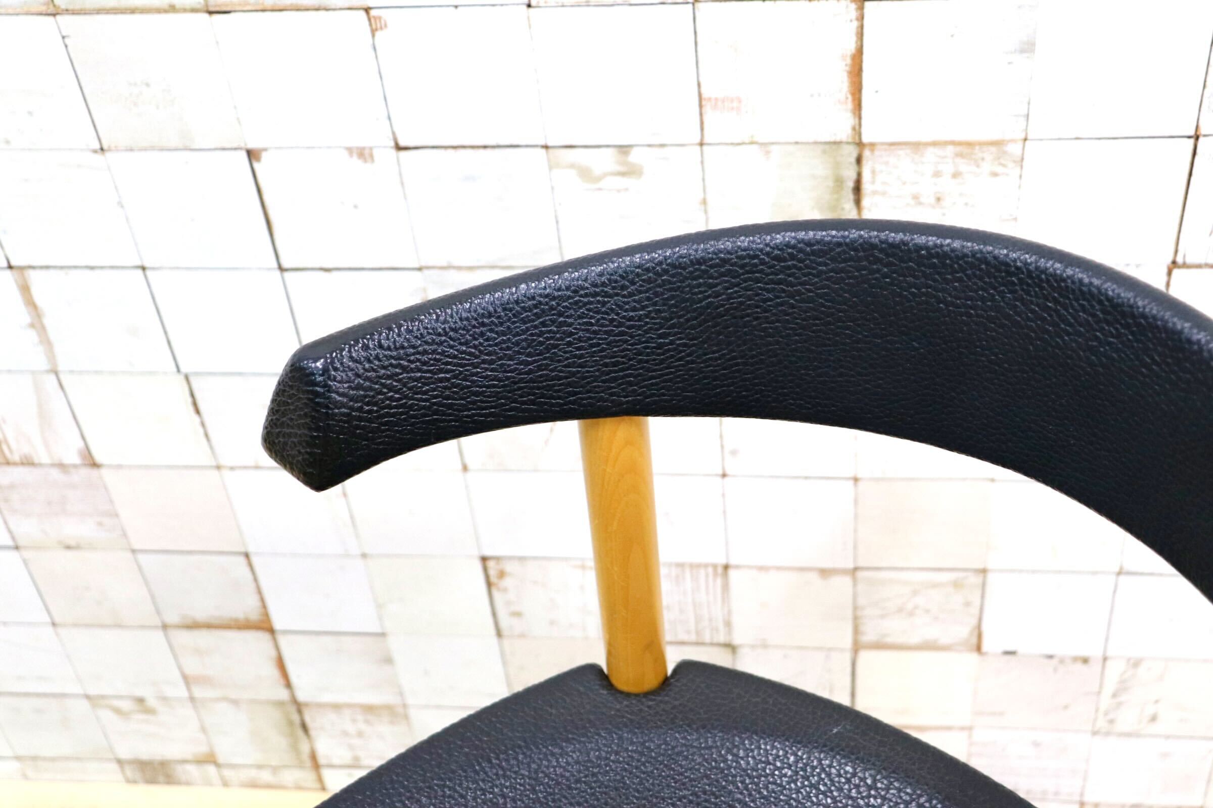 GMIN7G〇Cassina / カッシーナ レオナルドチェア ダイニングチェア Strassle collection社 スイス 椅子 ブラック 北欧スタイル