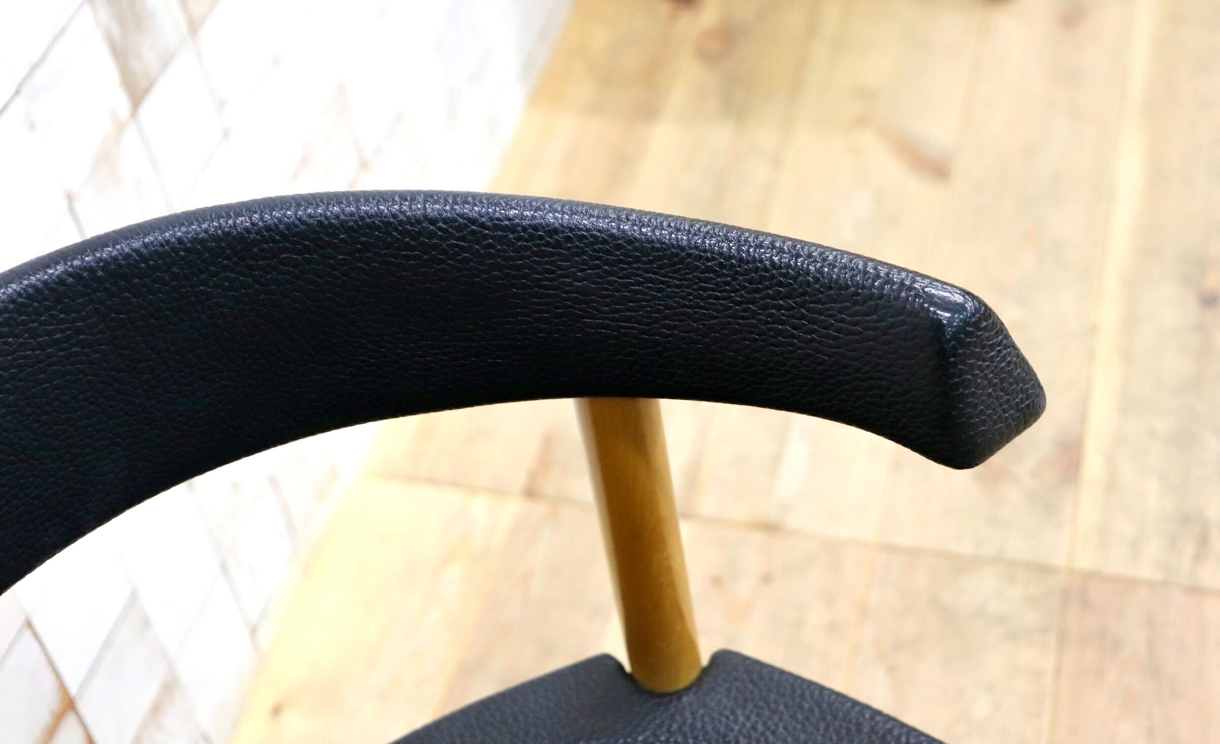 GMIN7I〇Cassina / カッシーナ レオナルドチェア ダイニングチェア Strassle collection社 スイス 椅子 ブラック 北欧スタイル