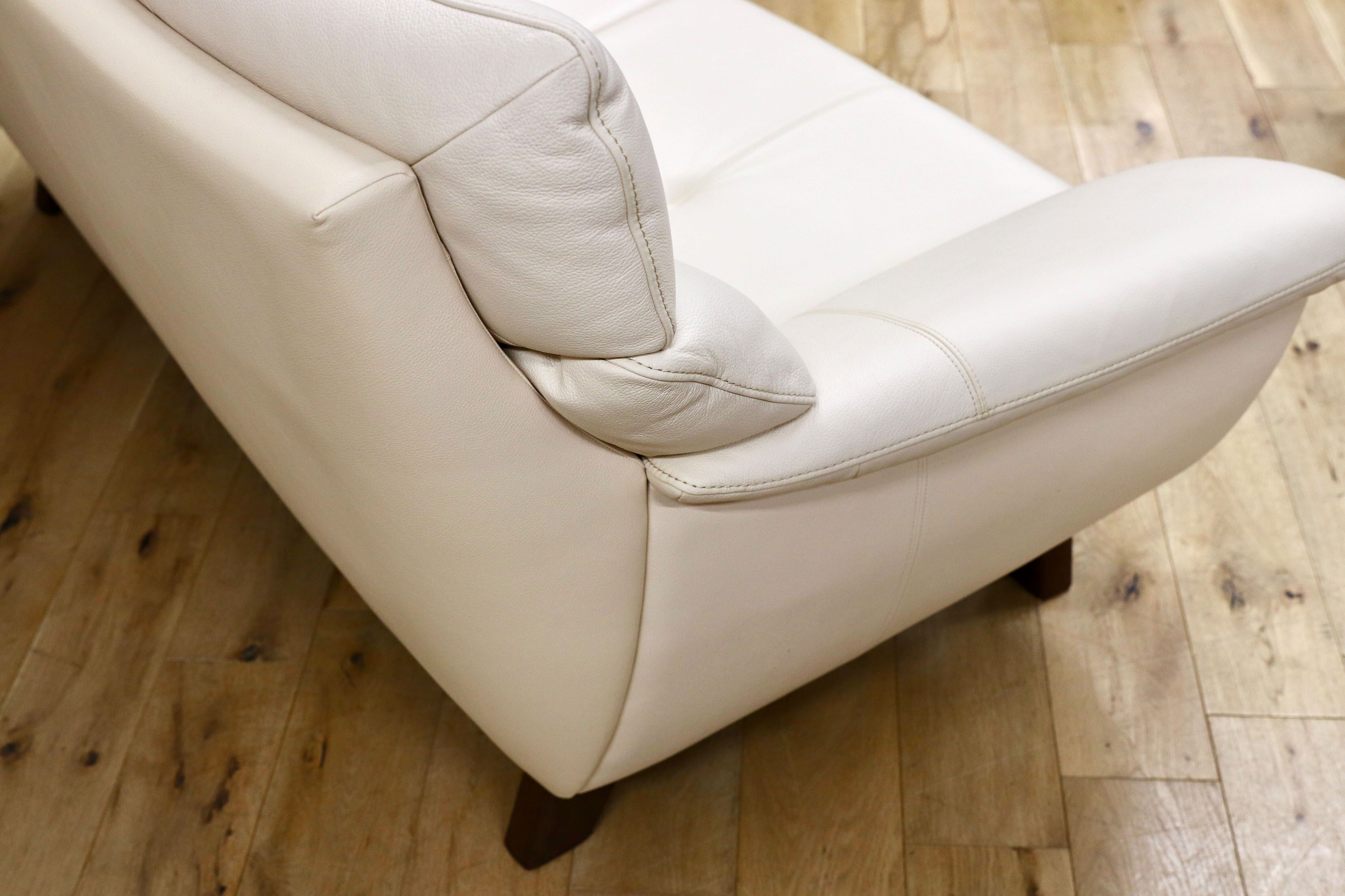 GMIK688○Chitano / チターノ karimoku カリモク Z172モデル 長椅子 2.5人掛けソファ ラブソファ 本革 レザー ホワイト 美品