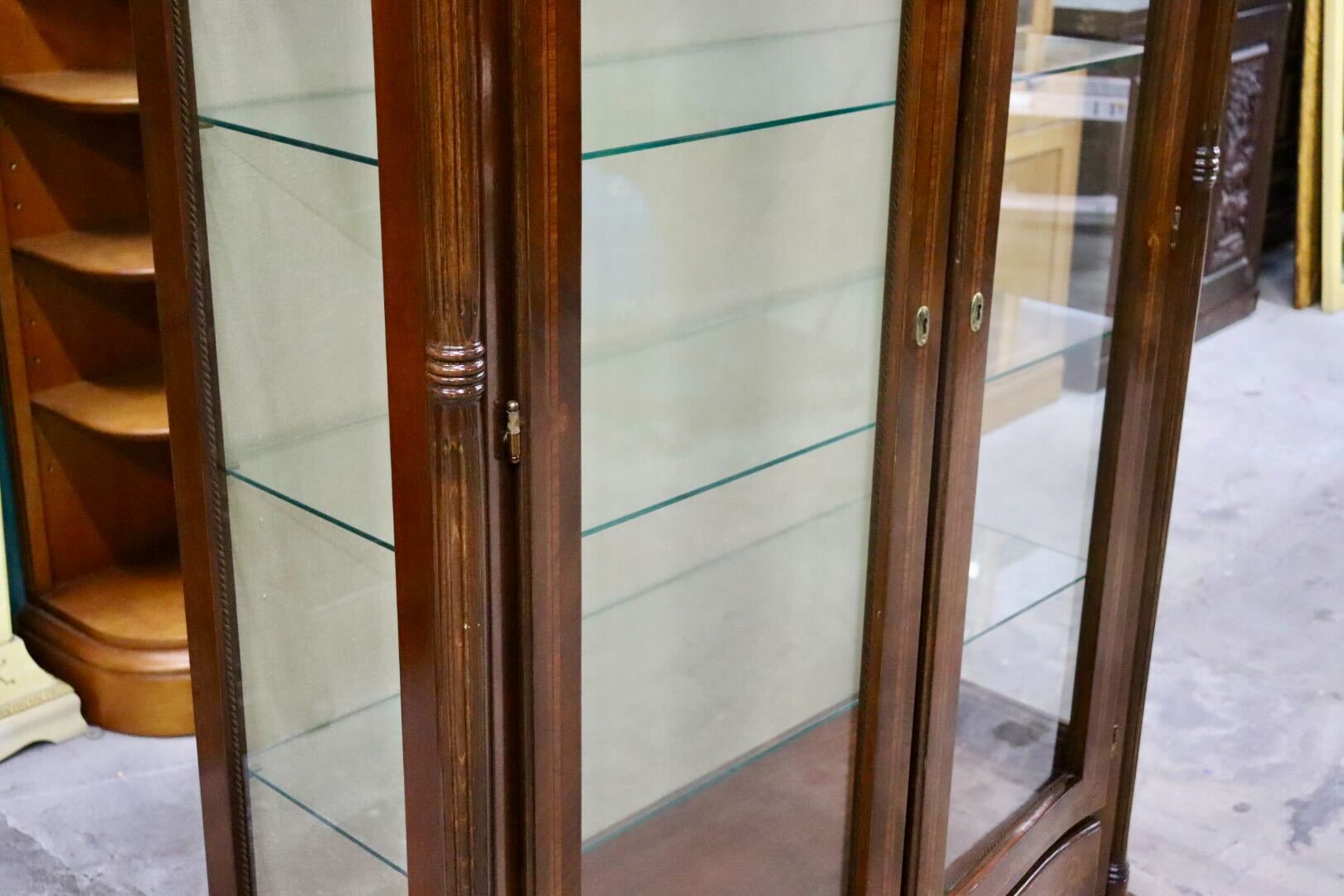 GMIH374○イタリア製 キュリオケース ガラスキャビネット 飾り棚 ショーケース コレクションボード 輸入家具 象嵌細工 最高級 美品