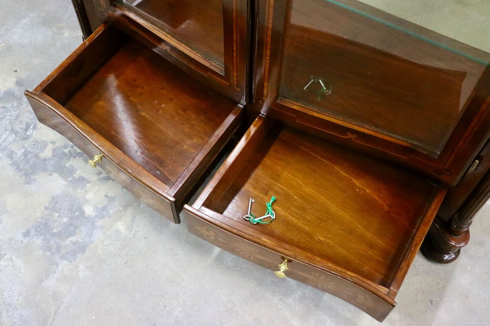 GMIH374○イタリア製 キュリオケース ガラスキャビネット 飾り棚 ショーケース コレクションボード 輸入家具 象嵌細工 最高級 美品