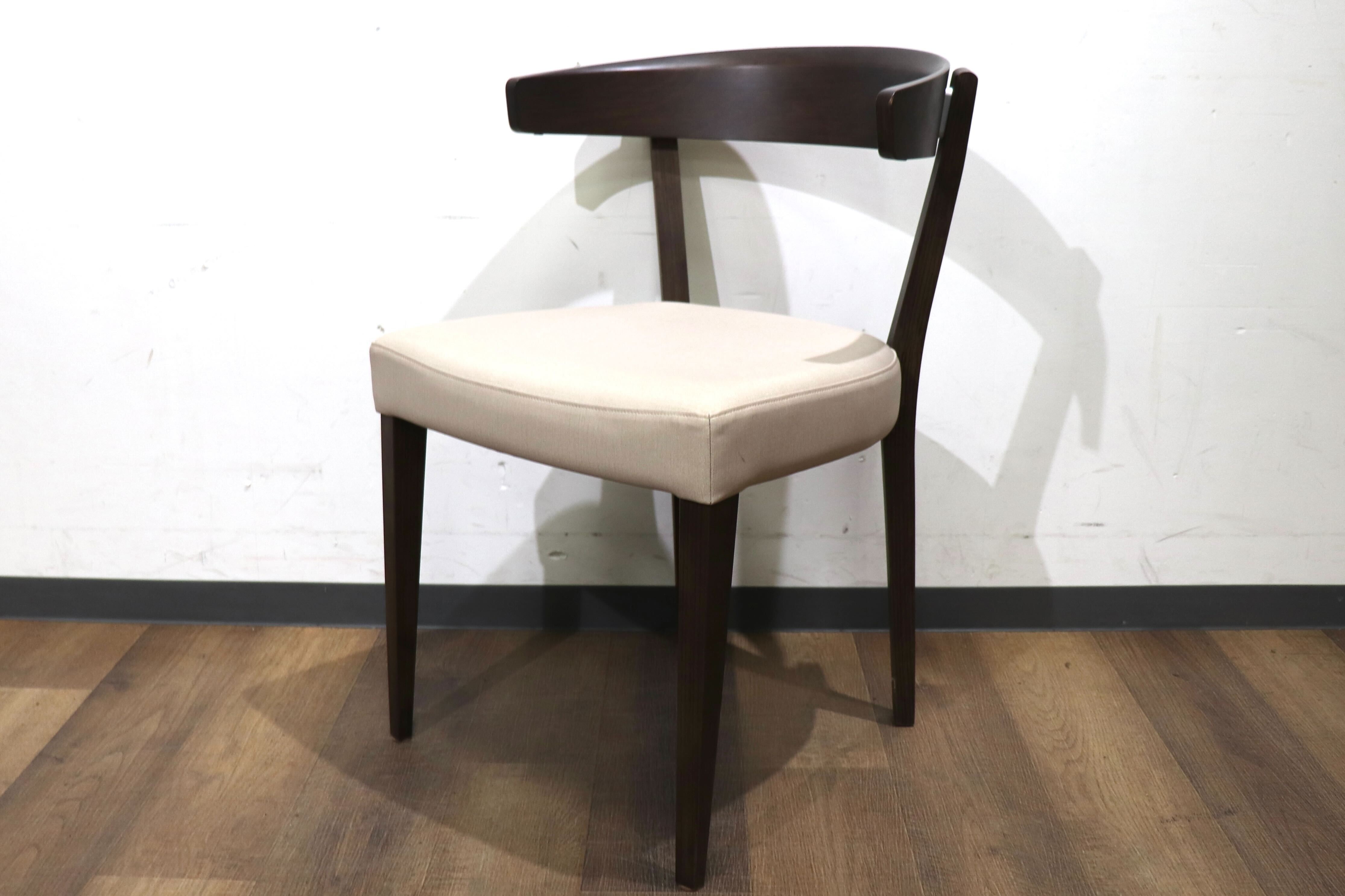 GMHN230F○karimoku / カリモク ダイニングチェア セミアームチェア 食卓椅子 椅子 ラバトリー材 合皮 マニエラ 国産家具 定価4.5万 展示品