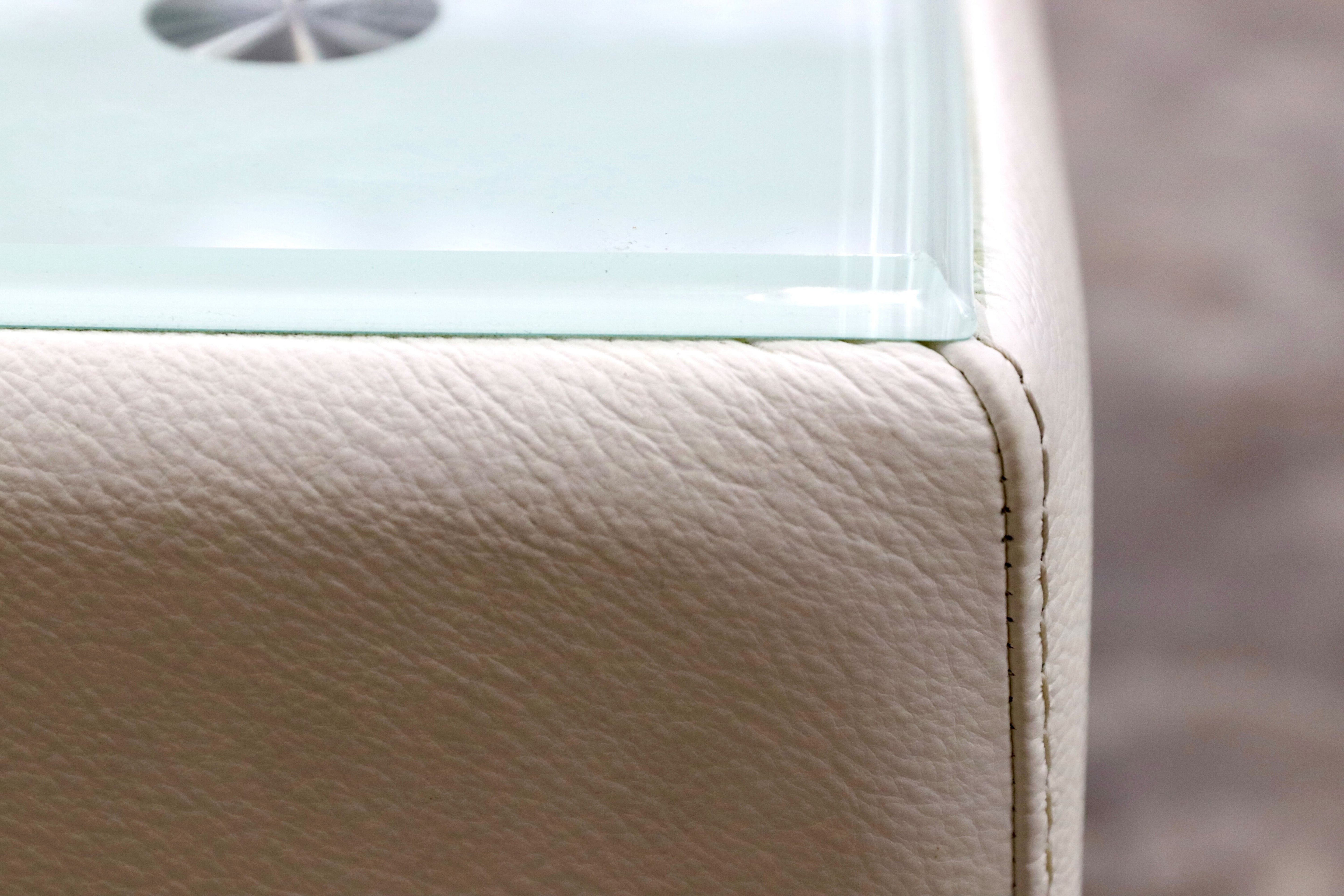 GMIK643○KELVIN GIORMANI / ケルビンジョルマーニ リビングテーブル センターテーブル ガラステーブル 本革 レザー ホワイト 展示品