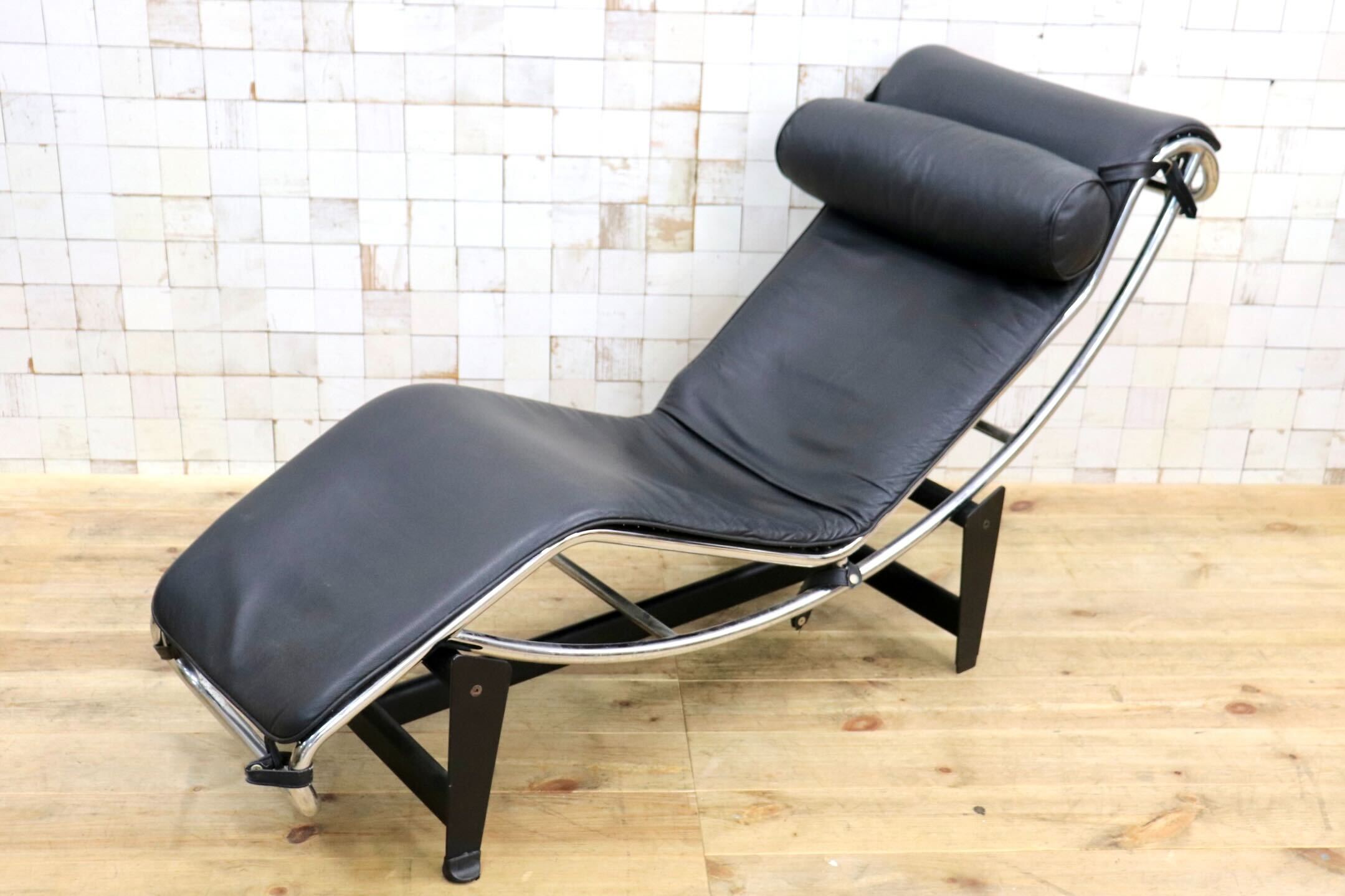 GMIH539G〇ル・コルビュジエ LC4 シェーズロング デザイナーズ 椅子 チェア 家具 シングルソファ ブラック リプロダクト