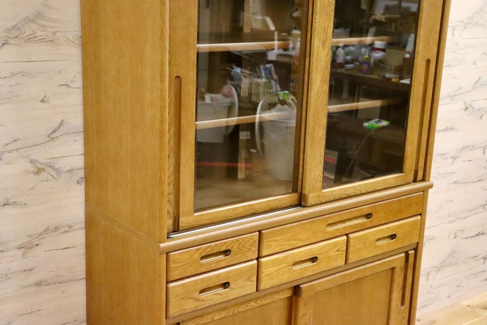 GMIS436○浜本工芸 / HAMAMOTO No.1800 食器棚 カップボード キッチンボード 楢材 無垢 ダークオーク 定価約28.3万 モデルルーム展示品