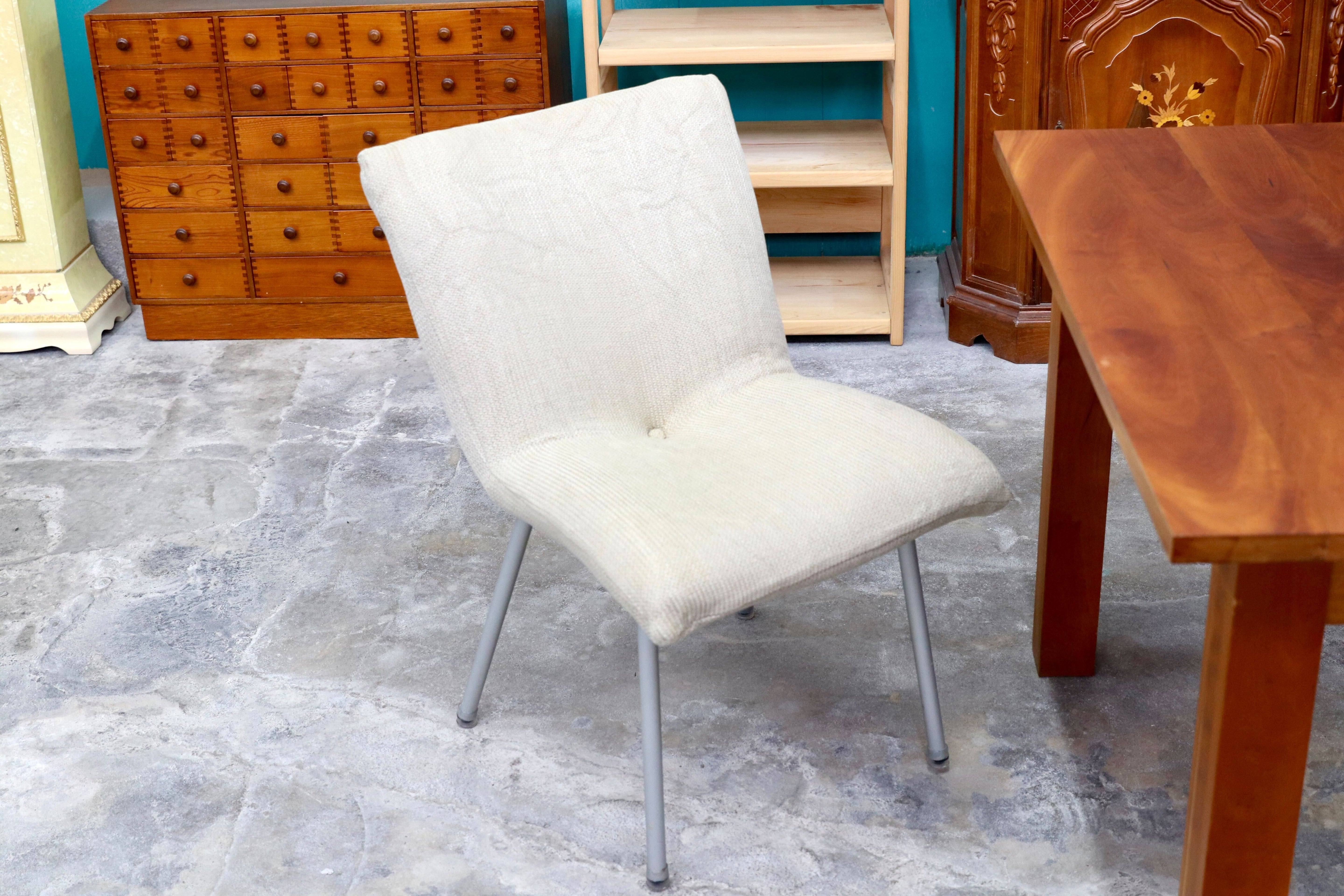 GMIH68A○ligne roset / リーンロゼ ROSETCalin steel leg カラン ダイニングチェア 椅子 定価約12.1万 ※訳あり