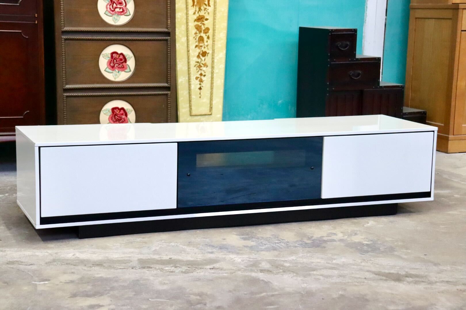 GMIS435A○シギヤマ家具 LIBERO リベロ TVボード AVボード ローボード リビング収納 スタイリッシュ モダン UV塗装 定価約8.6万 展示品