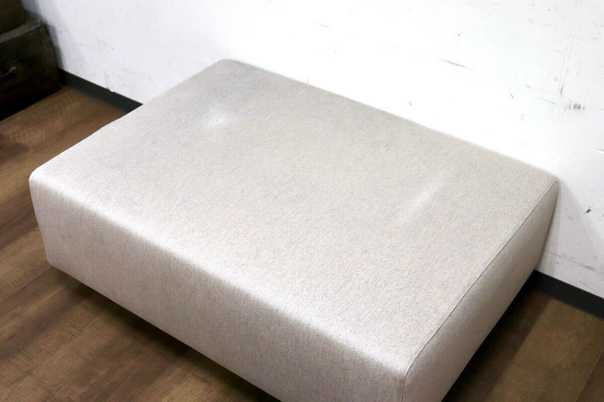 GMIH121C○cassina ix /イクスシー LIVING DIVANI オットマンスツール ベンチソファ イタリアモダンカバーリング 展示品