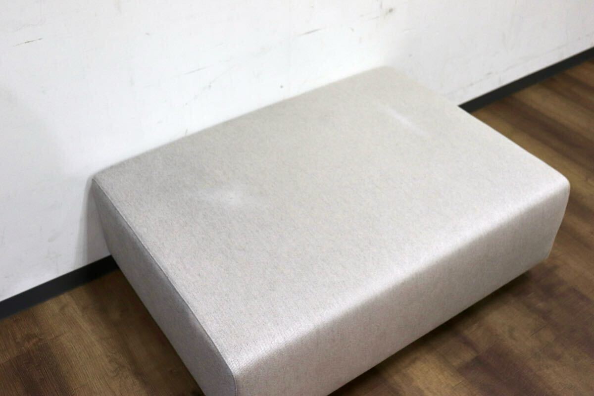 GMIH121C○cassina ix /イクスシー LIVING DIVANI オットマンスツール ベンチソファ イタリアモダンカバーリング 展示品