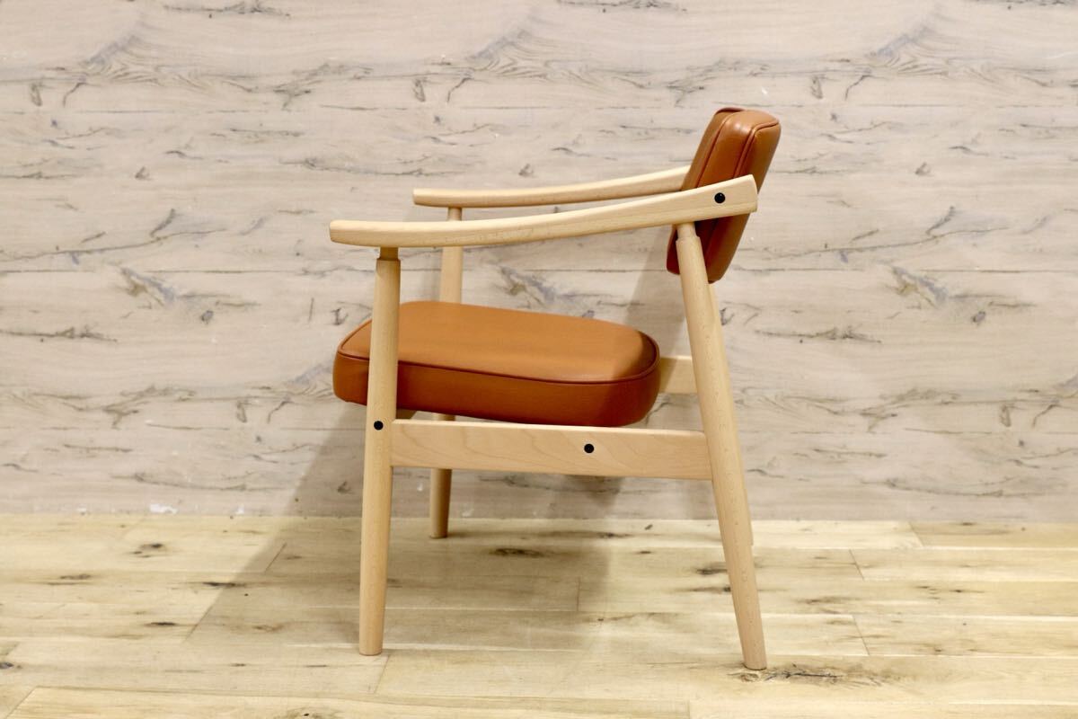 GMIK661○カリモク60 Dチェア アームチェア ダイニングチェア 椅子 ビーチ材 約6.2万 展示品