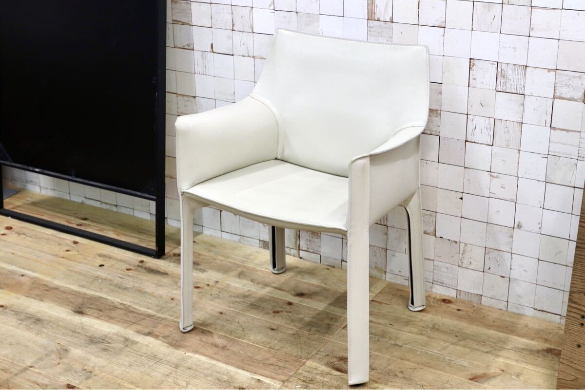 GMIO74A○Cassina / カッシーナ 413 CAB キャブアームチェア マリオ・ベリーニ 椅子 マットアイボリー レザー イタリアモダン 定価50.6万