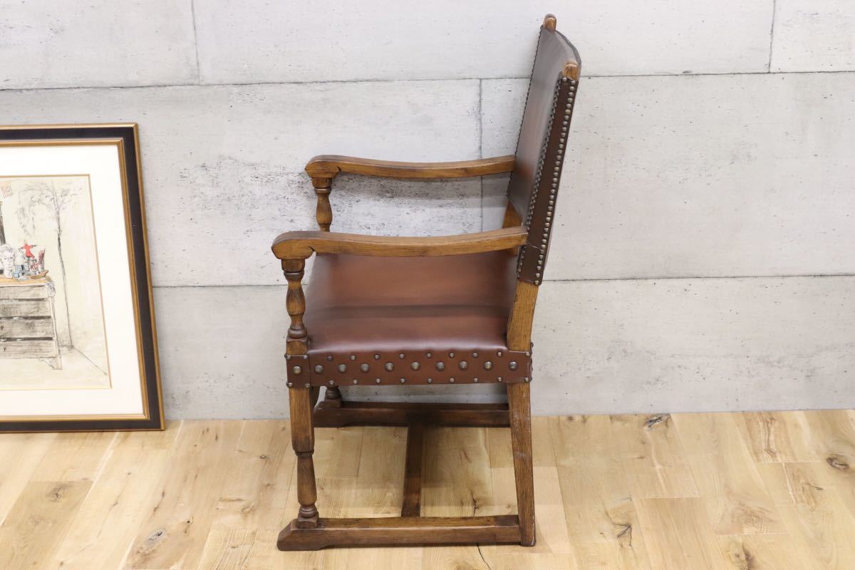 GMEK474○スペイン製 本革 アームチェア 椅子 クラシック 鋲打 ヴィンテージ アンティーク オーク材 無垢材 フランス 英国 西洋