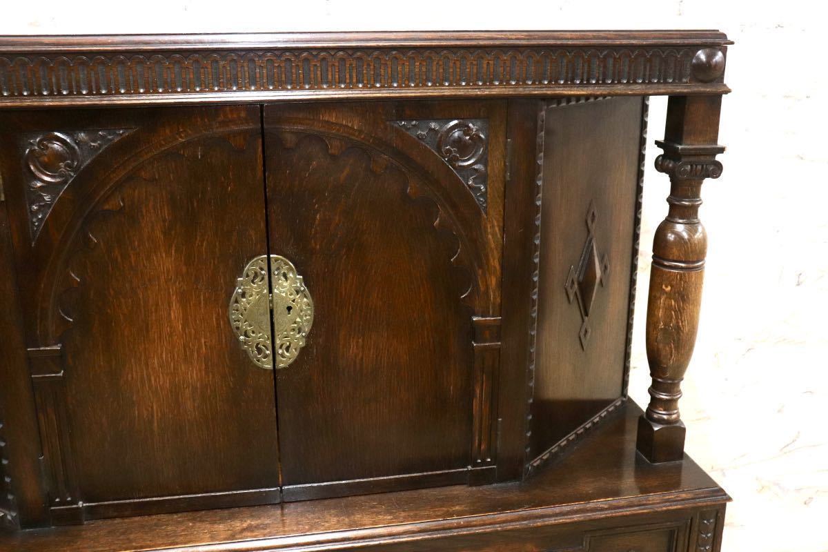 GMFH408○英国製 サイドボード キャビネット 飾り棚 収納棚 店舗什器 オーク材 無垢 クラシック アンティーク 輸入家具 定価約31万 展示品