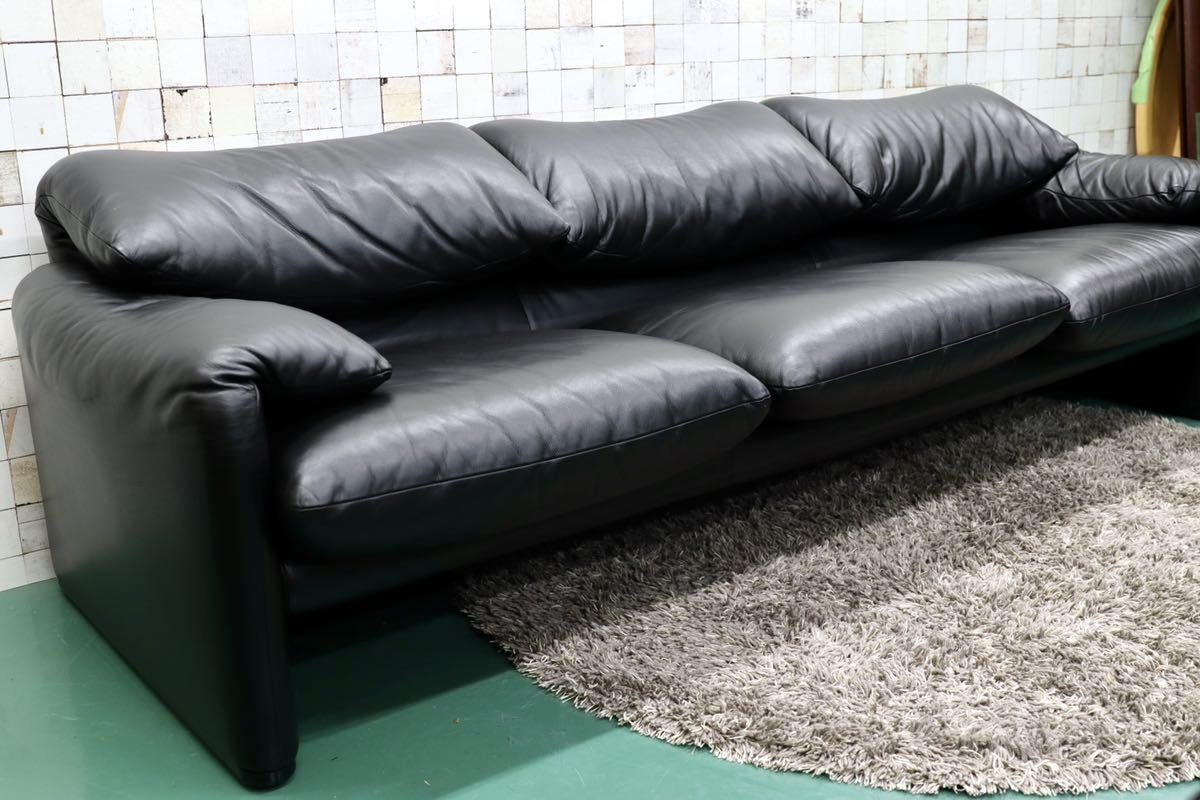 GMFK728○Cassina / カッシーナ 675 MARALUNGA マラルンガ 3人掛けソファ トリプルソファ 本革 ヴィコ・マジストレッティ  定価約215万